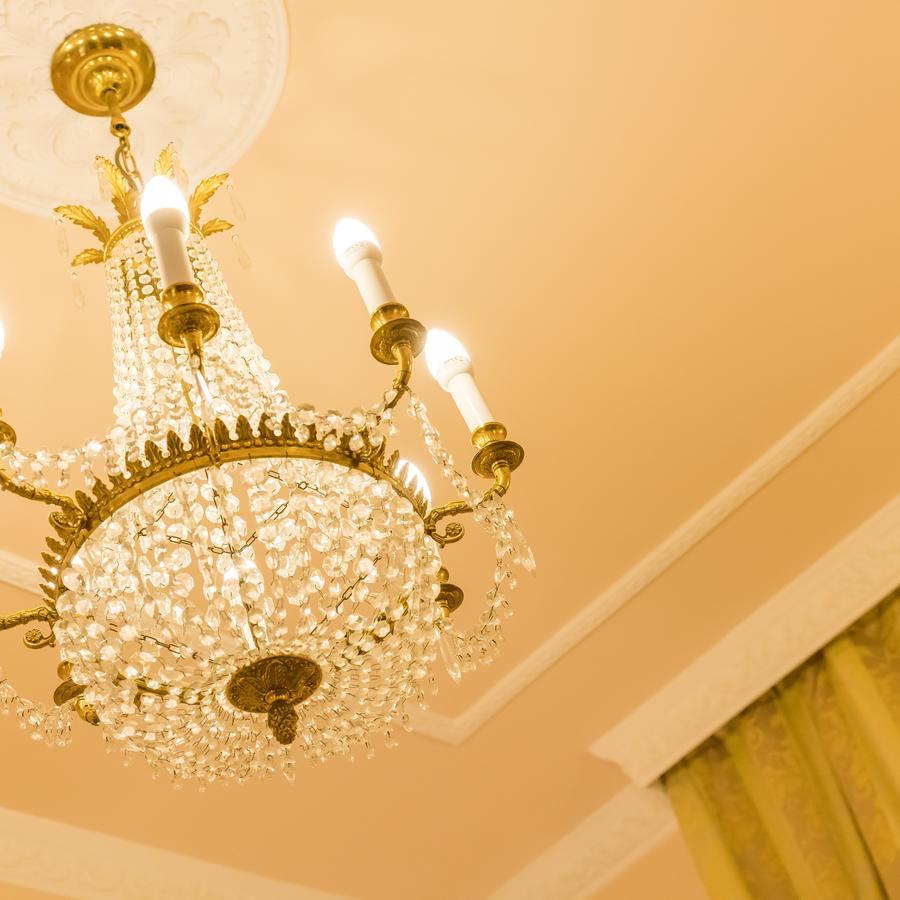 โรงแรมแบร์นินี ปาลาเช ฟลอเรนซ์ ภายนอก รูปภาพ A chandelier