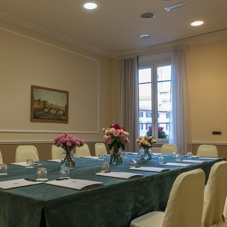 โรงแรมแบร์นินี ปาลาเช ฟลอเรนซ์ ภายนอก รูปภาพ The boardroom of the Academy