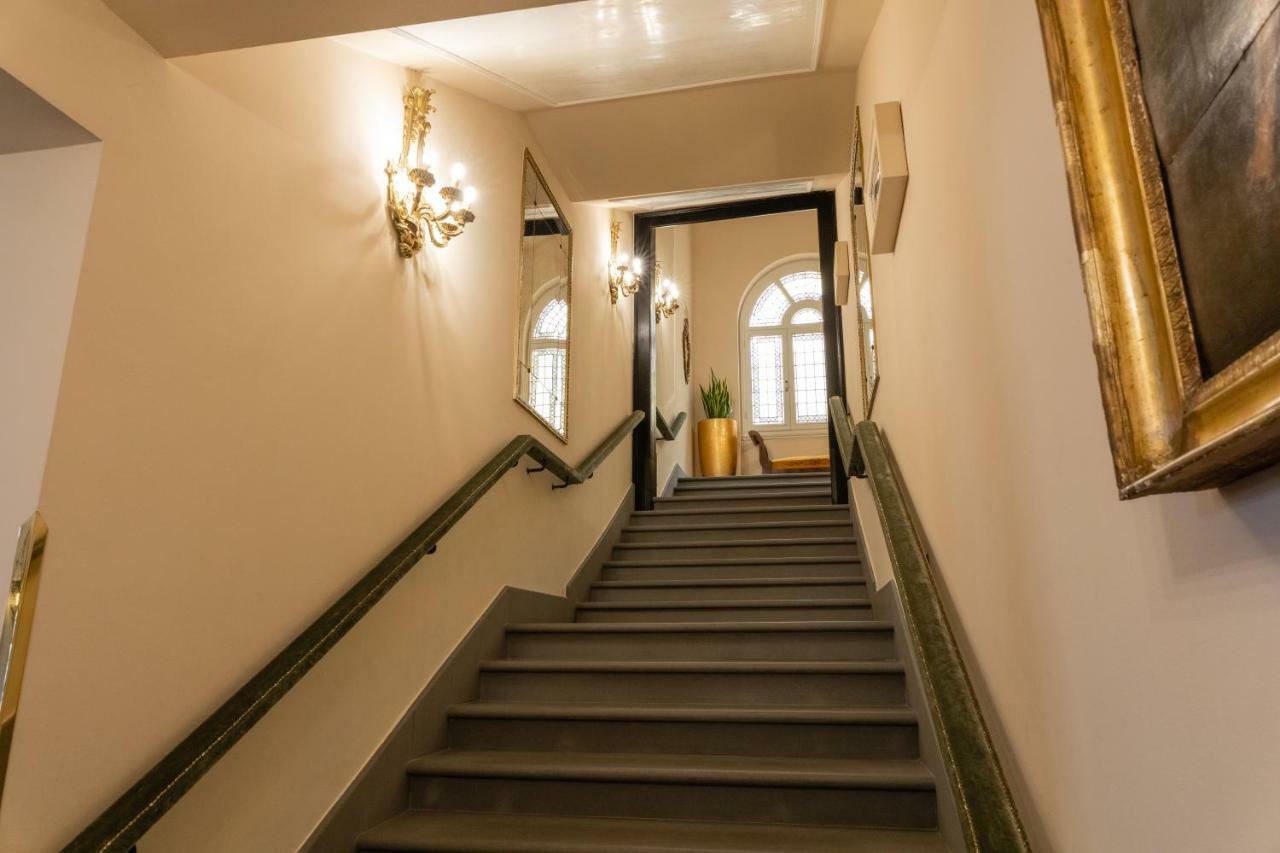 โรงแรมแบร์นินี ปาลาเช ฟลอเรนซ์ ภายนอก รูปภาพ Interior of the museum